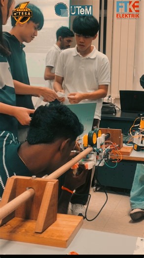 🚀 PERTANDINGAN ROBOT MECHINTRO 2025 🤖 Tahniah dan syabas kepada semua pelajar yang telah menjayakan Pertandingan Robot MechIntro 2025 bagi kursus BELM 2342: Pengantar Sistem Mekatronik, Semester 1 Sesi 2025/2026. 📌 Butiran Program: 📅 Tarikh: 9 Januari 2026 (Jumaat) ⏰ Masa: 2.30 petang – 5.00 petang 📍 Tempat: Makmal Teknologi Elektrik, FTKE, UTeM 👥 Penyertaan: 40 kumpulan 🎓 Program: BELM – Sarjana Muda Kejuruteraan Mekatronik Pertandingan ini dianjurkan oleh Jabatan Kejuruteraan (Mekatroni