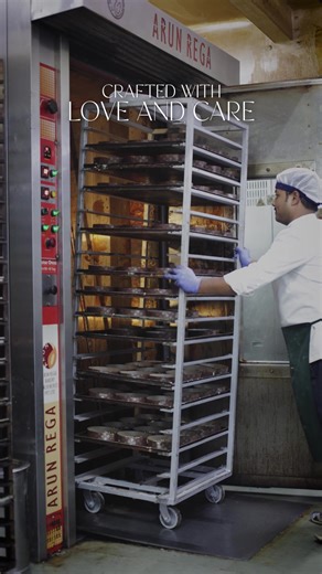 If your winter suddenly feels happier, warmer and cake-shaped… yes, it’s the Plum Cake.🎄 Swiss Castle's plum cake has that one-bite-and-you’re-obsessed kind of energy. 🎂 Why it’s everyone's new obsession: ✅No alcohol ✅No preservatives ✅No eggs ✅100% pure veg Click the link to order the winter-special Plum Cake! | Swiss Castle Bakery