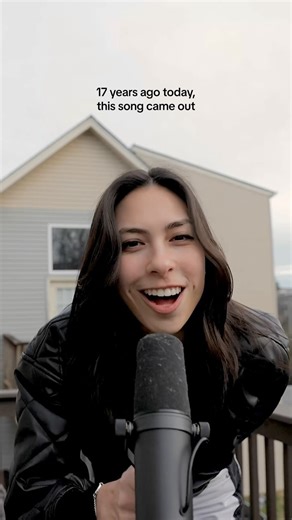 169K views · 445 reactions | I’m just looking respectfully  . #avrillavigne #girlfriend #y2k #girlsgirl #dating #singersongwriter #songwritersofinstagram | Brooke Alexx | Facebook