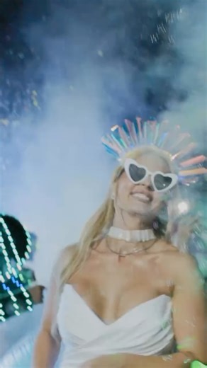 Tenerife Wedding Planner on Instagram: "Financially irresponsible 💸 Emotionally correct 🥂 Tenerife wedding planner & coordination: @barefoot_bride @larisa_stepanik Tenerife wedding venue: @naturcalabacera Videographer: @the7pixels Photographer: @delovaya_ph Entertainment: @aldanaeventos360 Florist: @lacasadelasfloresdeco Design & decoration: @otilijaimpressions @blancocanvas_estudio Wedding cake: @anne_cake_art"