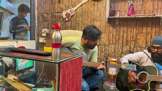 Ab to aadat sii hain mujhKo🤍🤍