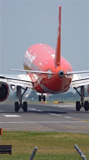 SpiceJet Flight ✈️🛩️🛫 #shortsfeed #shortsvideo #shorts #flight #airport