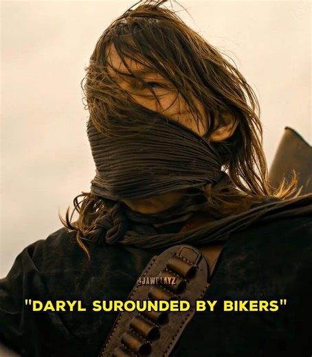 How Did Daryl Fall Off His Bike? 😳 | TWD: Daryl Dixon #shorts
