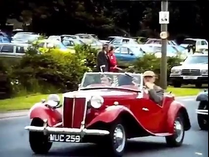 Thanks to Mark Smylie for sending us this wonderful video clip of Waringstown Vintage Rally in the late 1970's. A charity event for Kidney Research that has been taking place in the village from the 70's. | Old Lurgan Photos