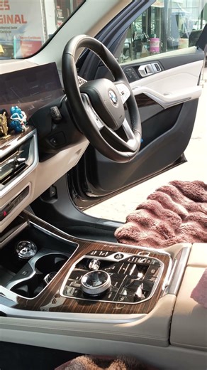 BMW X7 luxury interior