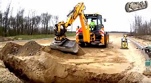 40K views · 214 shares | JCB 4CX - very skilled backhoe drive - All Machine Technologies (y) | All Machine Technologies | Facebook