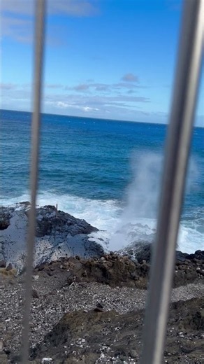 Halona Blowhole, Oahu | Ocean Spray on the Southern Coast, Hawaii