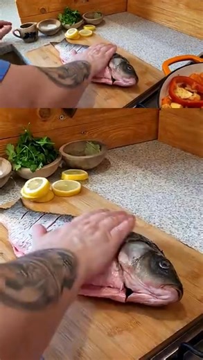 🐟 CRAP LA CUPTOR – Simplu, Aromat și Fraged! Crap la cuptor gătit încet, cu legume și arome tradiționale, exact ca pe vremuri. O rețetă simplă, sănătoasă și plină de gustul acela de acasă. Carnea rămâne fragedă și suculentă, iar legumele caramelizate dau aroma perfectă. 👵🔥 👉 Dacă îți place peștele la cuptor, încearcă și tu această variantă tradițională! reteta in comentarii ❤️ Lasă un like și spune-mi în comentarii: cu ce pește gătești tu cel mai des? #craplacuptor #pestelacuptor #peste #ret