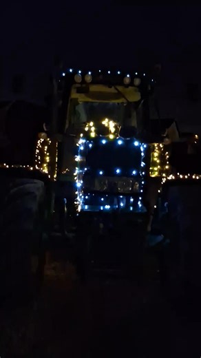 911 reactions · 75 shares | ✨️Et c'est parti pour le show❗️✨️ Rendez-vous à St Savin pour le défilé des tracteurs illuminés | FermeAuxbonair Chrystelle Christophe Bonnaire-Giroud | Facebook