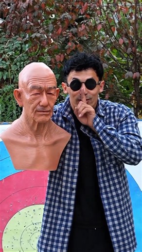 boxing prank old man 😱😈 #shortsfeed #oldman #trending