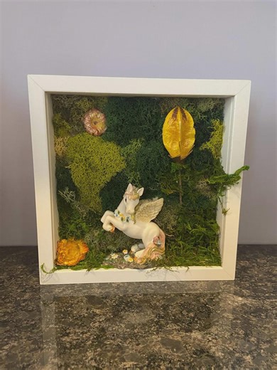 Preserved Moss Wall Art, Vintage Unicorn Figurine, Reindeer Lichen - Etsy