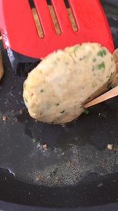 Easy Chickpea Fritters RECIPE 👉 🌟INGREDIENTS🌟:- ◽2 cans (15 oz each) (460 grams) chickpeas or 3 cups/460 grams cooked chickpeas ◽4 tablespoons chickpea flour or all-purpose flour ◽3 tablespoons parsley finely chopped ◽1 medium onion finely chopped ◽2 cloves garlic pressed, minced, or grated ◽1 teaspoon ground cumin ◽1 teaspoon ground coriander ◽3 tablespoons nutritional yeast or grated parmesan ◽2 tablespoons water ◽½ teaspoon salt ◽2 twists of black pepper INSTRUCTIONS✨:- Preheat the oven to