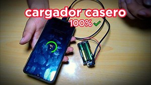 Como hacer cargador portatil casero con pilas. Para realizar este proyecto usaremos un portapilas, entrada usb y pilas 🔋 dale like y comparte para seguir poniendo a prueba videos de Internet. #batería #pila #usb #celular | Altez Sera Verda