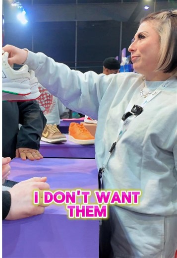 You literally can’t make this stuff up 😭 Would you buy the sneaker?! Next @sneakercon events: Seattle, WA ~ March 28 Philadelphia, PA ~ April 4 🔥SEE YOU THERE🔥 #sneakerhead #sneakers #hype #fyp #sneaker