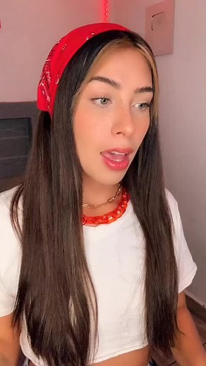 Expressive Communication with Gestures and Accessories