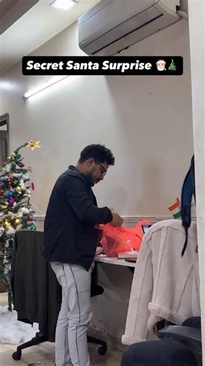 Luxury Vacations and Holidays on Instagram: "Secret Santa Surprise 🎅🏻🎄 #christmas #merrychristmas #secretsanta #santa"