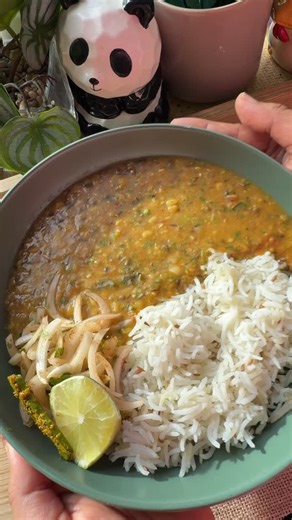 Fat and Foodie | Khushbu Naik on Instagram: "Instant Pot Era | Panchmel Dal & Jeera Rice Comfort food done the easy way 🤍 Today I’m making Panchmel Dal with Jeera Rice using the layering method in my Instant Pot — simple, wholesome & full of flavor. 🫘 Panchmel Dal (Container 1) 2 tbsp tuvar dal 2 tbsp masoor dal 2 tbsp chana dal 2 tbsp green moong dal 2 tbsp urad dal Water as needed 1 tbsp ghee Salt to taste 🍚 Jeera Rice (Container 2) 1 cup rice 2 cups water Salt to taste 1 tbsp ghee 1 tsp je