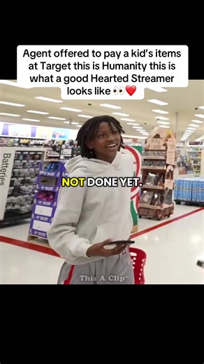 Agent offered to pay a kid’s items at Target this is Humanity this is what a good Hearted Streamer looks like 👀❤️ #Agent #Humanity #Target #Viral @Agent @target
