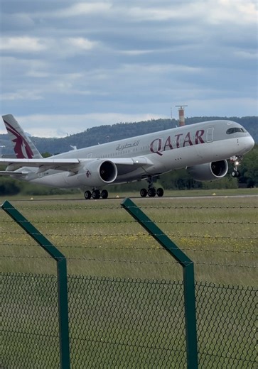 Qatar Airways A350 Start with Heavy Crosswind at Runway 32 to Doha 🇶🇦😍 #qatarairways #a350 #airbus #aviation #fyp