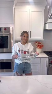 Dump and bake pumpkin pie cake🎃🍁🍂 so delicious and easy to make!! Just dump everything in one pan and you’ll be shocked at how amazing this comes out! My new favorite fall dessert! #dumpandb | News style