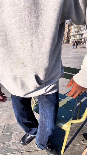 Barney Artist | I’m starting to learn a new language 🤳🏿🇨🇭 I’m from London and moved to Switzerland a little while ago I’ve learnt so much during this... | Instagram