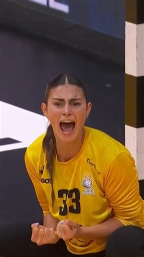 Debutant Valentina Menucci going crazy in goal for Argentina 😤🇦🇷 #handball #gerned2025 | International Handball Federation