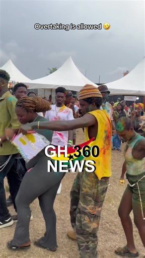 Laughing at Overtaking Fails