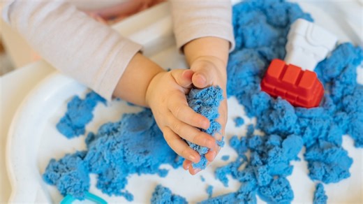 De l’amiante découvert dans des "jouets à base de sable" : quels sont les produits concernés par le rappel ?