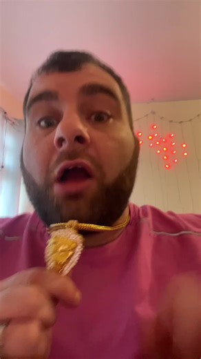 I got the first 99 carrot diamond lion it’s 100 percent real #lion #gold #diamond #fyf