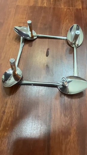 Esto pasa si pones 4 pilas, una cuchara y una moneda #verdadomentira #... | Pongamoslo A Prueba