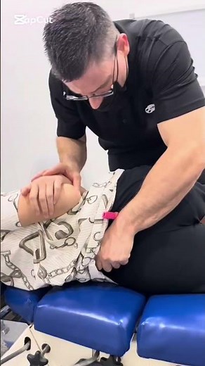 Relaxing spinal crack! 😊ASMR! Relax to the sound of spinal cracks!