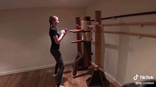 Experiencing Mu Ren Zhuang Training Again