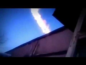 ロシア隕石 UFO？が貫通する瞬間