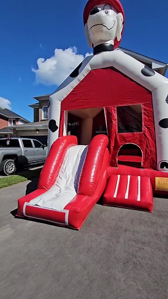 forgot to dunk on the basketball net inside our dalmatian combo but this inflatable combo has everything to keep your party (and kids) entertained for hours 👌 🙌 #cosmiccastle #jumpingcastle #bouncehouse #party #birthday #eventrentals #fyp #foryou #foryoupage #clarington