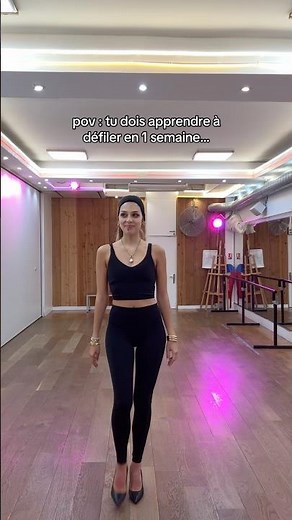 pov : t’apprends à défiler en 1 semaine ..