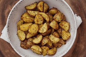 Easy Air Fryer Greek Potatoes - Kinda Healthy Recipes