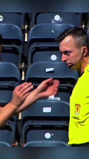 Partido de fútbol fuera de control: momentos más impactantes