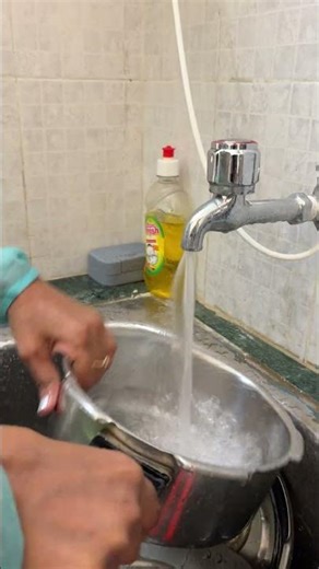 Sink Splash Guard Review | Stop Water Mess in Kitchen (Easy Fix)