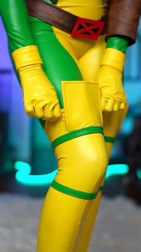 885K views · 28K reactions | Cosplay Vampira - Via Kinpatsu Cosplay. #Rogue #Vampira #xmen97 #XmenAnimatedSeries #XMen | Vampira | Facebook