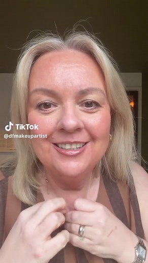 Stylish Summer Outfit Ideas for Mature Makeup Lovers