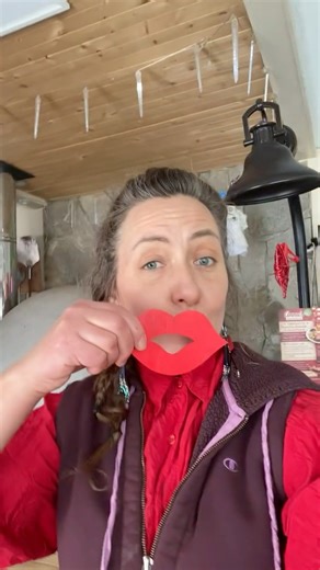 ❤️ Guess How Many Hearts Are in the Restaurant! ❤️ We’ve filled Anna’s with hearts — count them all and make your guess! Closest guess wins: 🎁 4-Litre Jar of Bicks Pickles 🎁 Beautiful Pair of Red Earrings ⸻ 🗓 FRIDAY • 5:00 PM – 8:00 PM • Love Local Passport • Barbecue Rib Special • Two Heart-Shaped Pizzas for $45 • Jeanette’s Gifts – Night Market ⸻ 🗓 SATURDAY • 5:00 PM – 9:00 PM • The Primer – $30 • Little Valentine Primer Plate – $20 • 10% Off Daily & Pizza Menu ⸻ 🗓 SUNDAY • 12:00 PM – 3:0