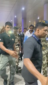The Pandya bros. Hardik and Krunal seen touching down in Mumbai✈️ | Voompla