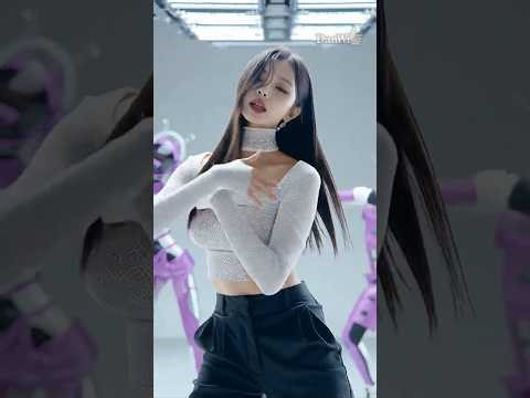 Stylish Dance Cheerleader Model ✨ #cheerleader #dance #model #lookbook #runway