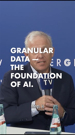 Where geospatial meets design 🚀🌍 💬 “Granular data is the foundation that connects geospatial and BIM — and unlocks the full potential of AI.” says Theo Agelopoulos from Autodesk . Granular data has always been the foundation of geospatial work — precise, detailed, and powerful. Now, Autodesk is bringing this granular approach into design and construction through the Industry Cloud. What does that mean? It means geospatial and BIM data are no longer separate worlds. They connect — creating a s