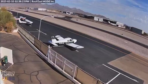 21K views · 177 reactions | Developing News: A Learjet 35A...