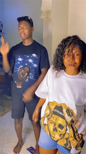 Ready fi -war Alien skin ft @winnie~wa~💎mummy♥️💍 @AlienSkin ug