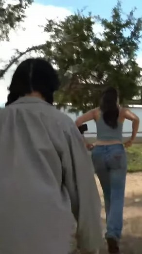 Stompy's Heartwarming Hugs with Alveus and Friends