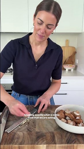 Chicken with Creamy Mushroom Sauce | Easy One-Pan Dinner
