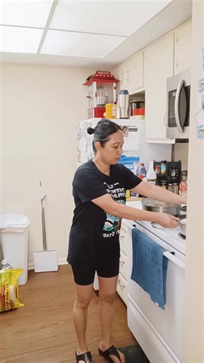 Cooking time😋 | Tata Cely Villa