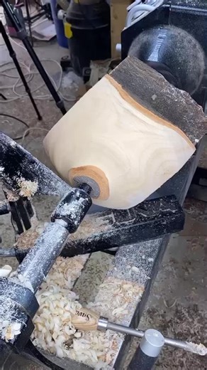 1.5M views · 10K reactions | #woodturning #carbide #mildlysatisfying #oddlysatisfying #woodworking #woodworkingtechniques #woodworker #woodwork #wood #instawood #reeloftheday | Cook Woodworks - Woodturning | Facebook